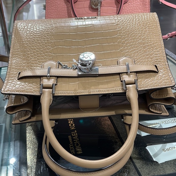 MICHAEL KORS HAMILTON MEDIUM SATCHEL 
 COLOR: Camel
NWT - Picture 8 of 16